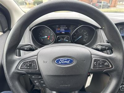 2016 Ford Focus SE   - Photo 9 - Madisonville, TN 37354