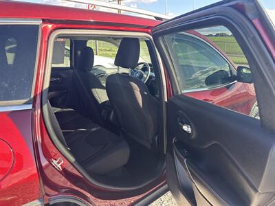 2019 Jeep Cherokee Latitude - Photo 9 - Madisonville, TN 37354