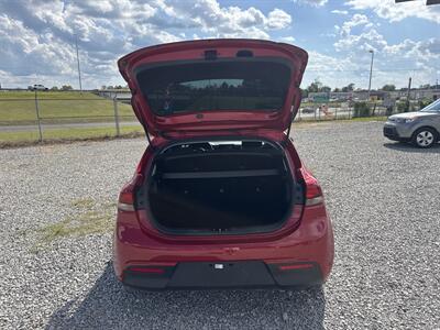 2020 Kia Rio 5-Door S   - Photo 13 - Madisonville, TN 37354