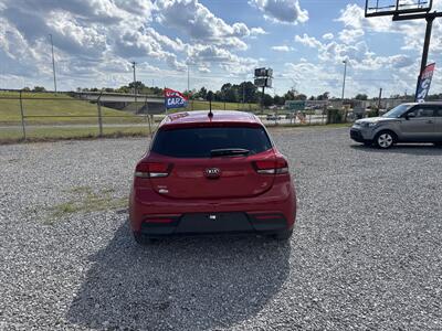 2020 Kia Rio 5-Door S   - Photo 10 - Madisonville, TN 37354