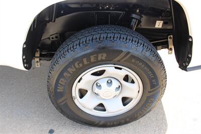 2022 Toyota Tacoma SR - Photo 29 - Euless, TX 76040