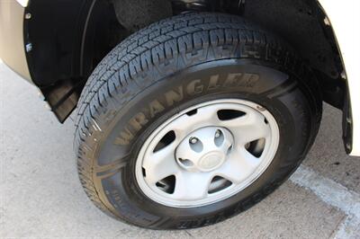 2022 Toyota Tacoma SR - Photo 28 - Euless, TX 76040
