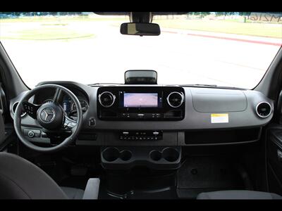 2025 Mercedes-Benz Sprinter 2500   - Photo 16 - Euless, TX 76040