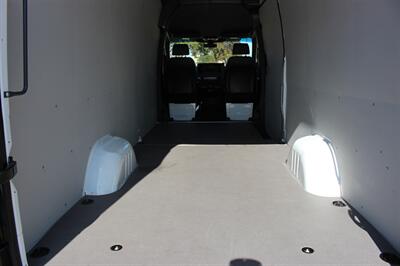 2025 Mercedes-Benz Sprinter 2500 - Photo 9 - Euless, TX 76040