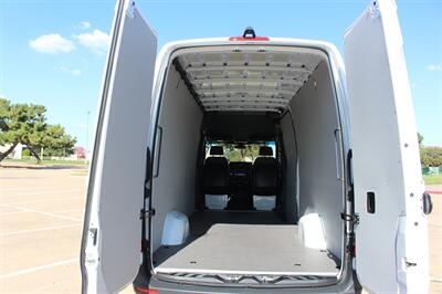 2025 Mercedes-Benz Sprinter 2500 - Photo 8 - Euless, TX 76040