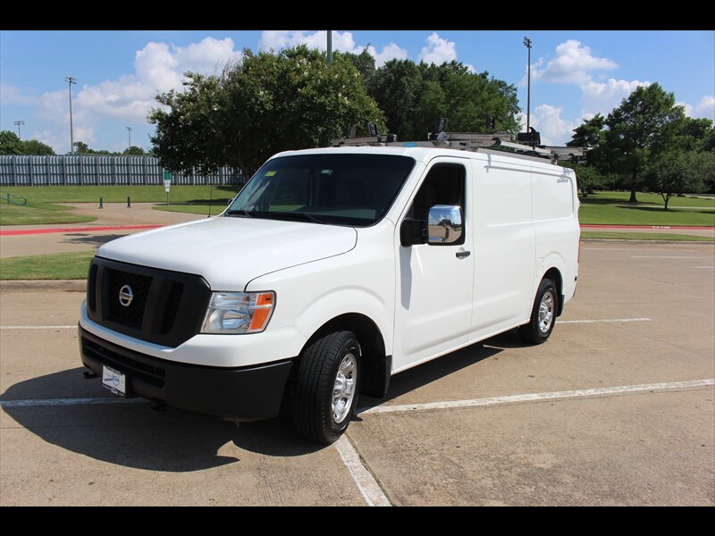 2021 Nissan NV 2500 HD SV   - Photo 1 - Euless, TX 76040