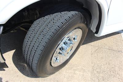 2025 Chevrolet Express LT 3500   - Photo 31 - Euless, TX 76040