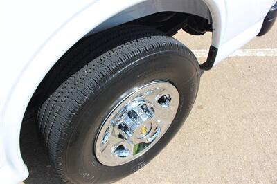 2025 Chevrolet Express LT 3500   - Photo 34 - Euless, TX 76040