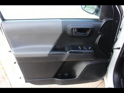 2022 Toyota Tacoma SR   - Photo 19 - Euless, TX 76040