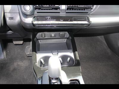 2024 Toyota Prius LE   - Photo 15 - Euless, TX 76040