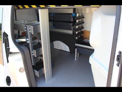 2023 Ford Transit Connect XL   - Photo 15 - Euless, TX 76040