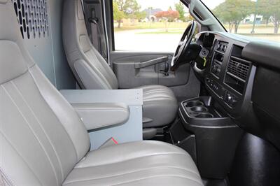 2021 Chevrolet Express 3500 - Photo 22 - Euless, TX 76040