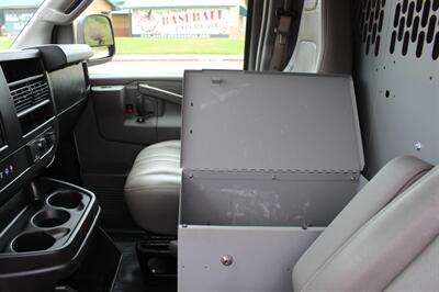 2021 Chevrolet Express 3500 - Photo 27 - Euless, TX 76040