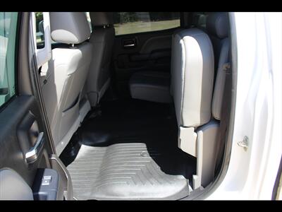 2017 GMC Sierra 2500 HD   - Photo 15 - Euless, TX 76040