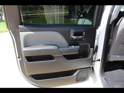 2017 GMC Sierra 2500 HD   - Photo 14 - Euless, TX 76040