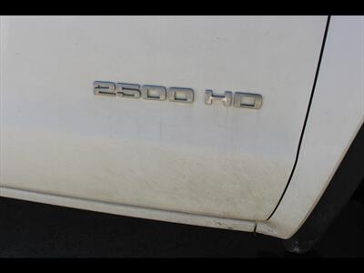 2017 GMC Sierra 2500 HD   - Photo 30 - Euless, TX 76040