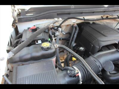2017 GMC Sierra 2500 HD   - Photo 33 - Euless, TX 76040
