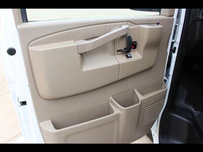 2020 Chevrolet Express 3500   - Photo 27 - Euless, TX 76040