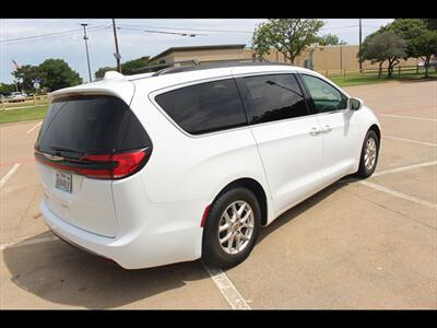 2022 Chrysler Pacifica Touring L   - Photo 5 - Euless, TX 76040