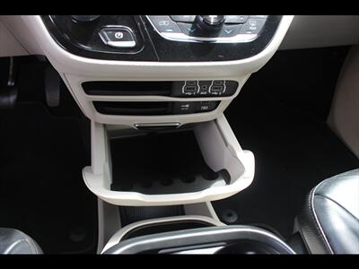 2022 Chrysler Pacifica Touring L   - Photo 28 - Euless, TX 76040