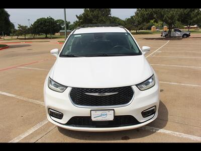 2022 Chrysler Pacifica Touring L   - Photo 8 - Euless, TX 76040