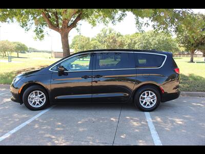 2022 Chrysler Voyager LX   - Photo 2 - Euless, TX 76040