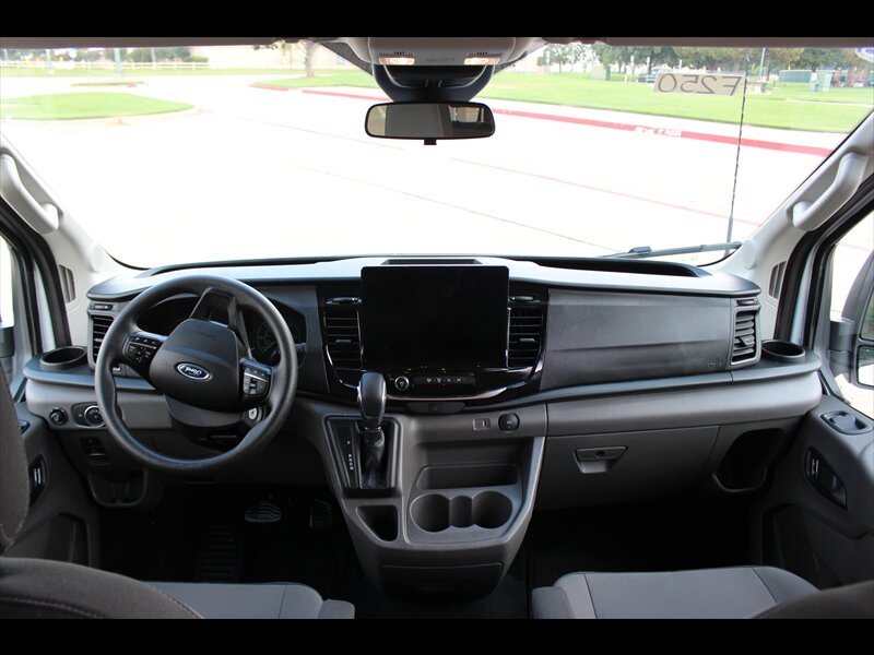 2025 Ford Transit XLT photo 14