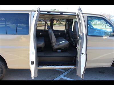 2005 Chevrolet Express Passenger 3500 LT   - Photo 11 - Euless, TX 76040