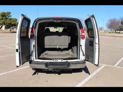 2005 Chevrolet Express Passenger 3500 LT   - Photo 9 - Euless, TX 76040