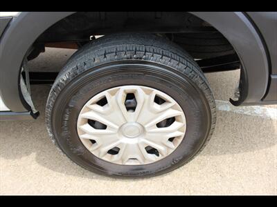 2023 Ford Transit 250   - Photo 27 - Euless, TX 76040