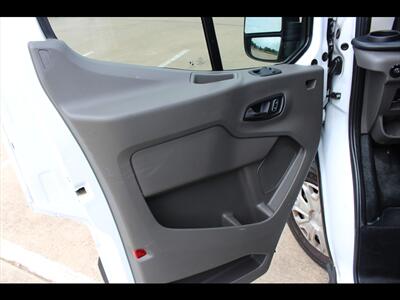 2023 Ford Transit 250   - Photo 18 - Euless, TX 76040