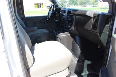 2020 GMC Savana 2500 - Photo 18 - Euless, TX 76040
