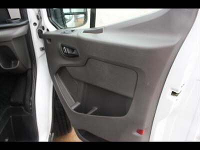 2022 Ford Transit 250   - Photo 23 - Euless, TX 76040