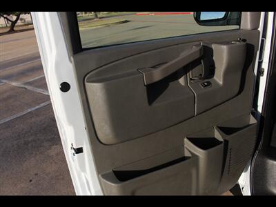 2025 Chevrolet Express LS 3500 - Photo 32 - Euless, TX 76040