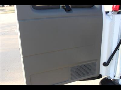 2025 Chevrolet Express LS 3500 - Photo 16 - Euless, TX 76040
