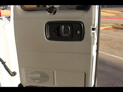 2025 Chevrolet Express LS 3500 - Photo 15 - Euless, TX 76040