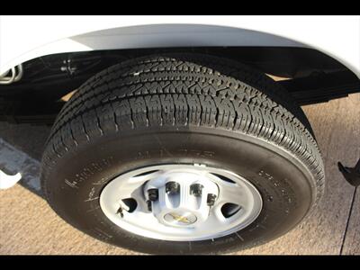 2025 Chevrolet Express LS 3500 - Photo 39 - Euless, TX 76040