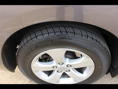 2017 Toyota Sienna LE 8-Passenger - Photo 41 - Euless, TX 76040