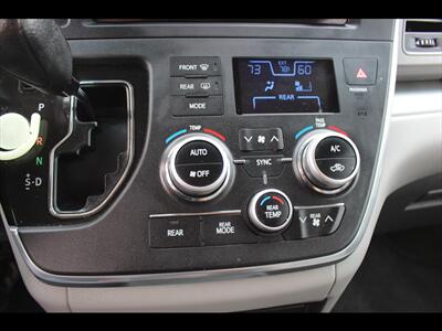 2017 Toyota Sienna LE 8-Passenger - Photo 36 - Euless, TX 76040