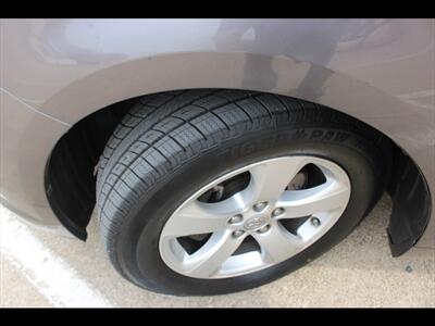 2017 Toyota Sienna LE 8-Passenger - Photo 39 - Euless, TX 76040