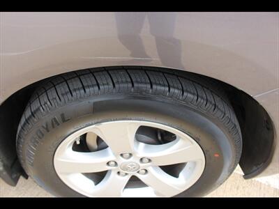 2017 Toyota Sienna LE 8-Passenger - Photo 42 - Euless, TX 76040