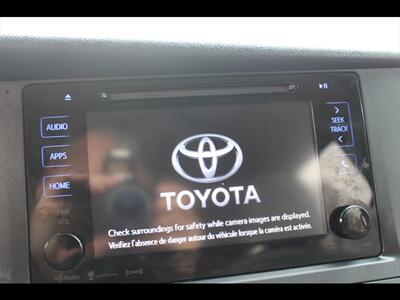 2017 Toyota Sienna LE 8-Passenger - Photo 34 - Euless, TX 76040