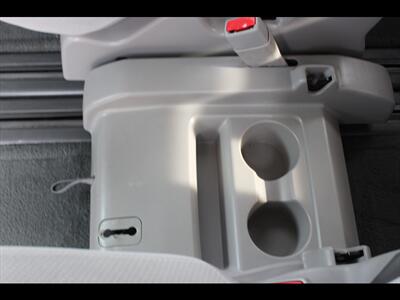 2017 Toyota Sienna LE 8-Passenger - Photo 19 - Euless, TX 76040