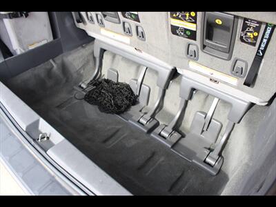 2017 Toyota Sienna LE 8-Passenger - Photo 12 - Euless, TX 76040