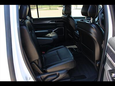 2025 Jeep Wagoneer Series II   - Photo 13 - Euless, TX 76040