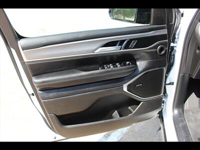 2025 Jeep Wagoneer Series II   - Photo 23 - Euless, TX 76040