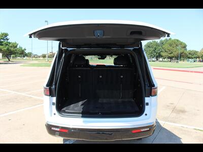 2025 Jeep Wagoneer Series II   - Photo 9 - Euless, TX 76040