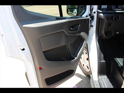 2022 Ford Transit 350 XLT   - Photo 17 - Euless, TX 76040