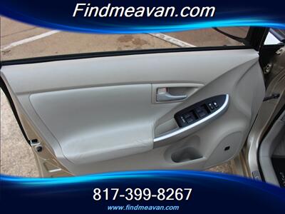 2010 Toyota Prius IV   - Photo 15 - Euless, TX 76040