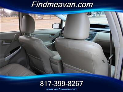 2010 Toyota Prius IV   - Photo 17 - Euless, TX 76040